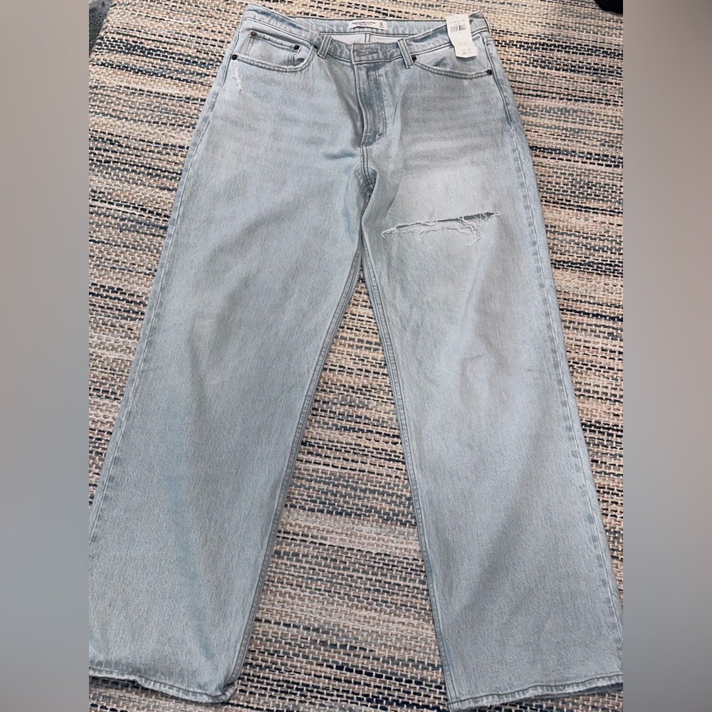 Never worn Abercrombie and Fitch high waisted jeans. Size 30.